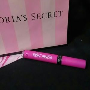 VS "Fantasy" Velvet Matte Lip Stain